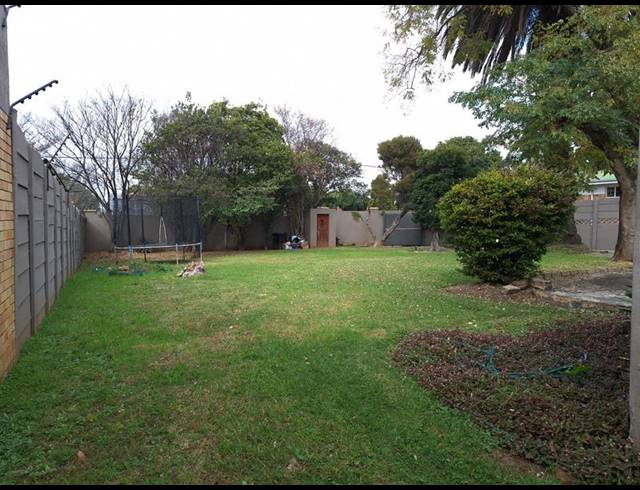 3 BEDROOM HOUSE FOR SALE IN ROOSEVELT PARK